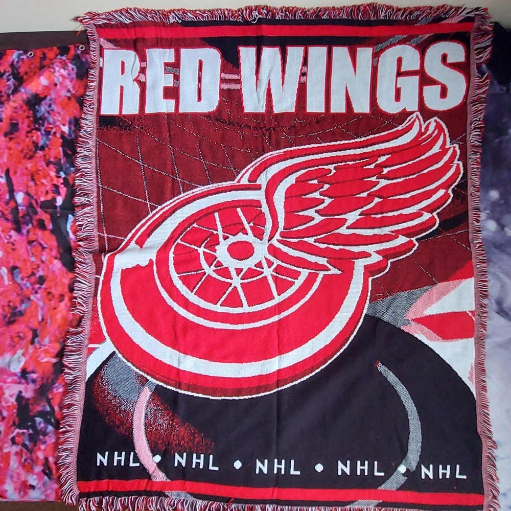 Detroit Red Wings Woven Tapestry Blanket